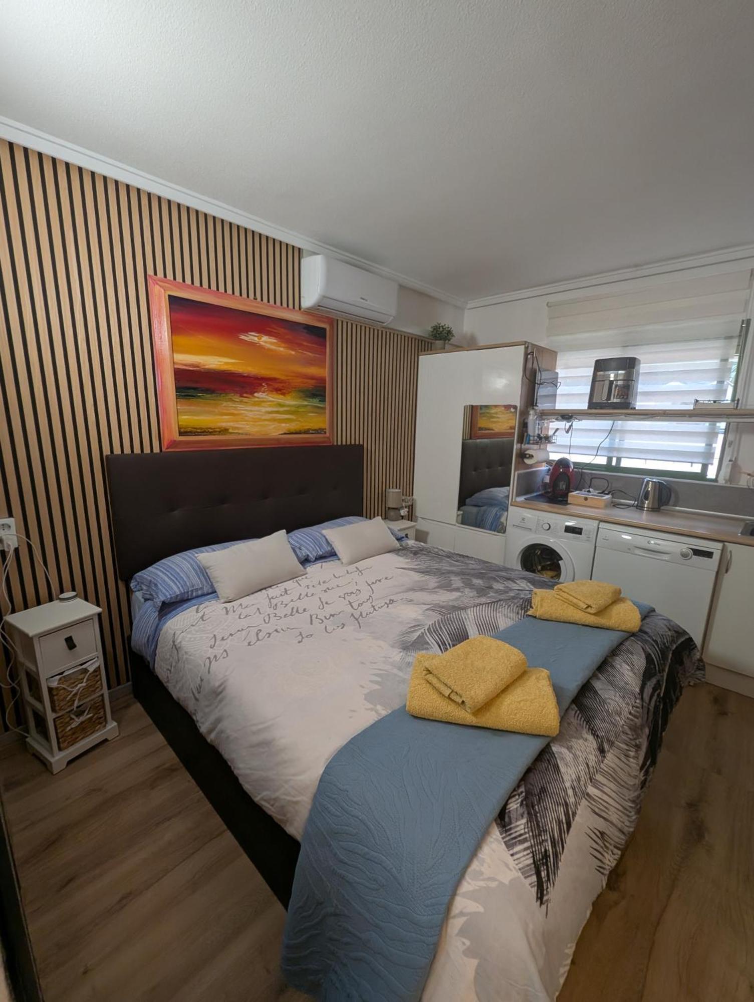 Alicante Postiguet Studios Kültér fotó